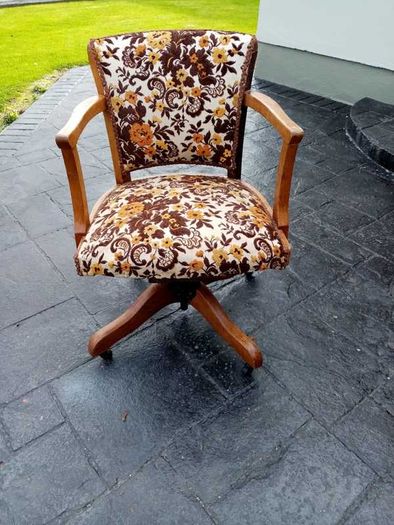 Vintage  Swivell  Chair 1950,s,, in  or  around