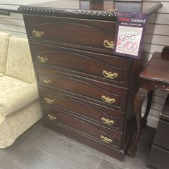 chest of drawers