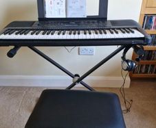 Yamaha PSR-E283 Bundle ( Keyboard ,Stand. Bench and Headphones)