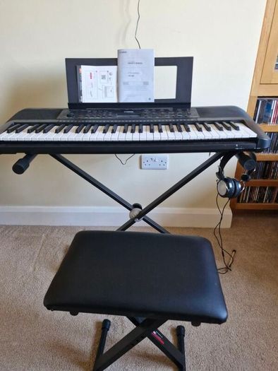 Yamaha PSR-E283 Bundle ( Keyboard ,Stand. Bench and Headphones)