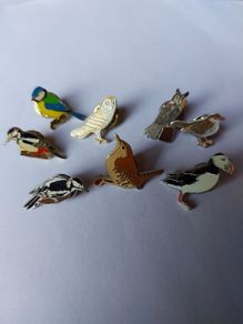 Eight Birds, Lapel Pin/Badges/Brooches