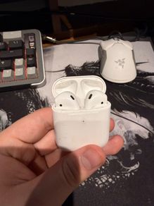 Apple AirPods 2nd Gen