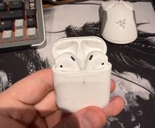 Apple AirPods 2nd Gen