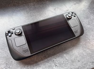 Steam Deck (1TB LCD w/ Etched Glass Screen, Hall Effect Analog Sticks)