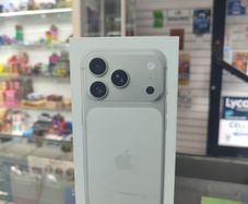 Iphone 17 Pro, 256gb, Brand New Sealed, Unlock Sim Free