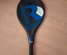 Tennis racquet