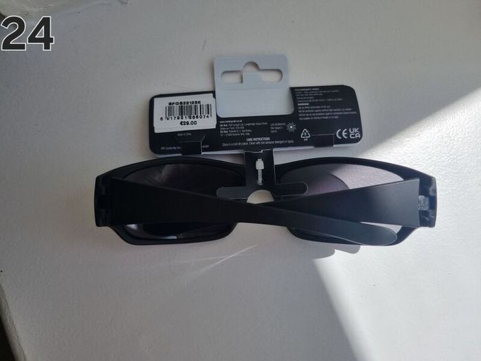Foster Grant Sunglasses Brand New (2 for 15 Euro)