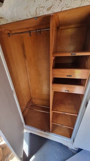 Beautiful Neat Wardrobe