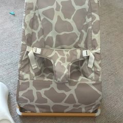 MyBabiie bouncer seat