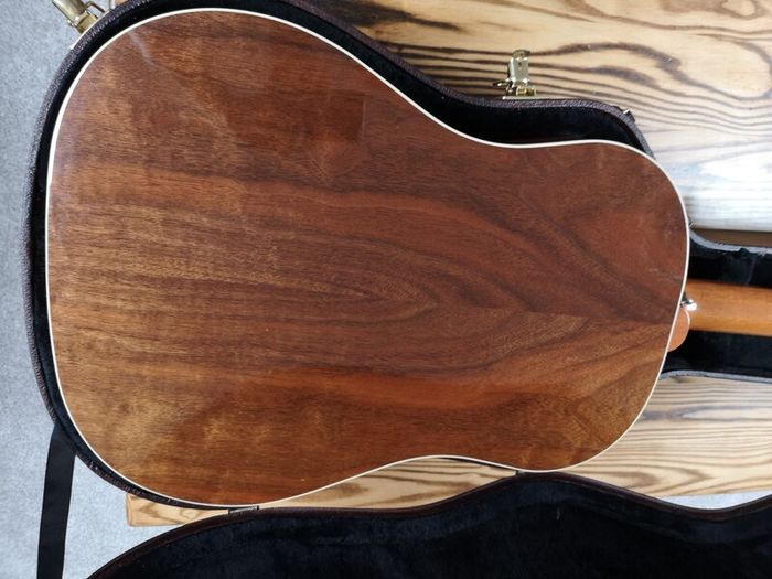 Gibson J45 Studio