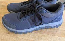 Walking Shoes/Trainers