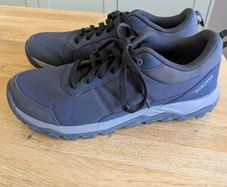 Walking Shoes/Trainers