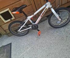 Carrera Cosmos 16 inch kids bike