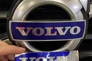 3D Car Grille Badge Sticker Front Grille Blue Black Letter Emblem Decals For XC90 S60 XC60 V70 S80 S40 V50 V40 V60 XC70 XC90