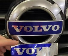 3D Car Grille Badge Sticker Front Grille Blue Black Letter Emblem Decals For XC90 S60 XC60 V70 S80 S40 V50 V40 V60 XC70 XC90