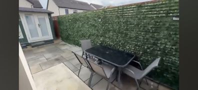 garden table and chairs