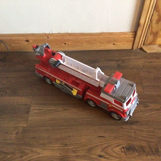 Paw Patrol Large Fire Marshall Fire Truck Lights and Sounds w/Figure