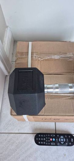 brand new 2x17.5kilo hex dumbbells