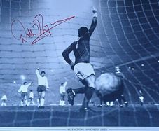 Willie Morgan autograph