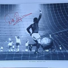 Willie Morgan autograph