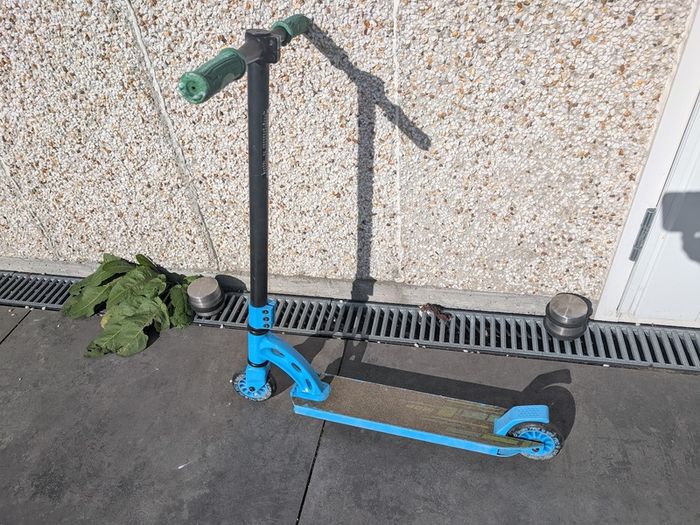 MGP stunt scooter - blue