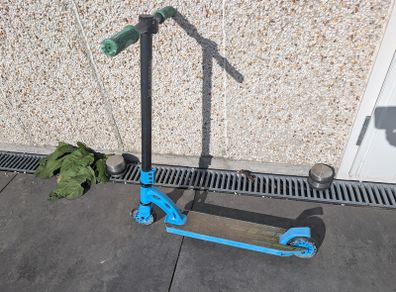 MGP stunt scooter - blue