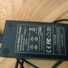 Electric scooter charger 42v 2A Li-ion battery charger