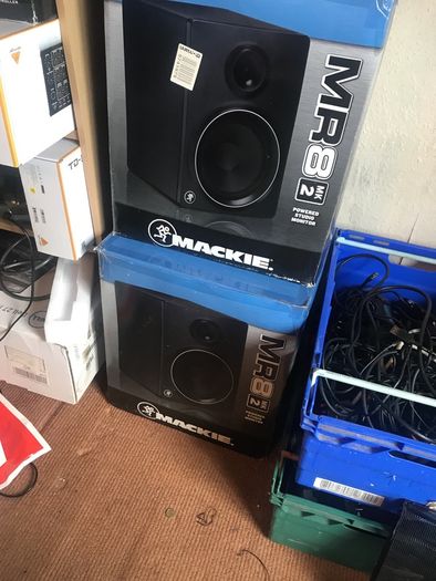 Mackie MR8 MK2 Studio Monitors