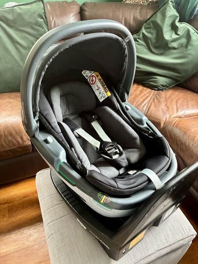 Maxi-Cosi Coral Infant Car Seat + ISOFIX Base