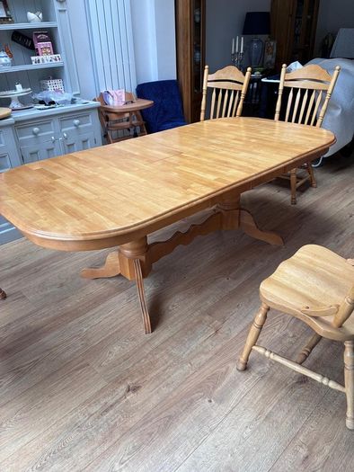 Kitchen table & chairs
