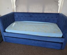 Single Trundle bed, 2 matresses