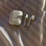 2nd Gen Airpods Image 5