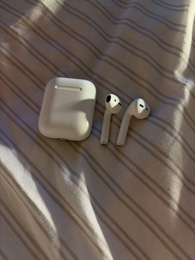 2nd Gen Airpods