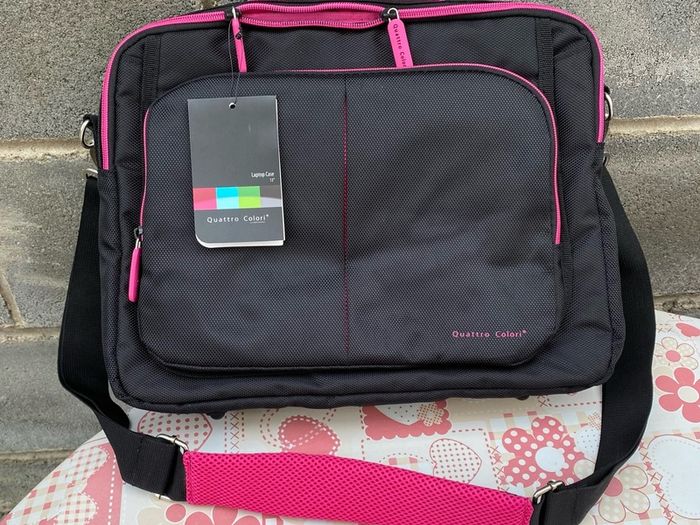 BRAND NEW Quattro Colori Laptop Bag 13"