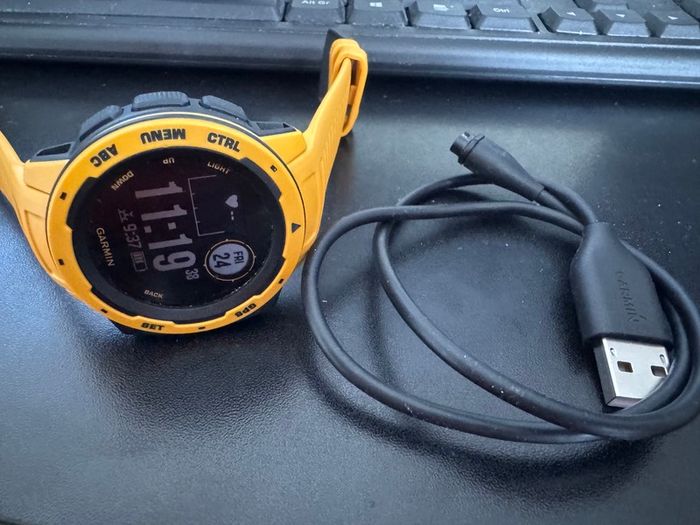 Garmin instinct, sunburst yellow
