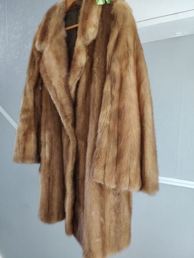 Authentic Italian Lady's Fur  Vintage Mink Coat