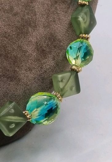 Vintage Italian Murano  bicolour Uranium necklace