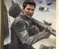 Oblivion [2013] Tom Cruise, Morgan Freeman, Olga Kurylenko, Andrea Riseborough, Nikolaj Coster-Waldau & Melissa Leo [Movie DVD]