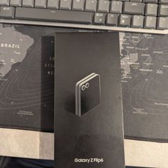Samsung Z Flip6