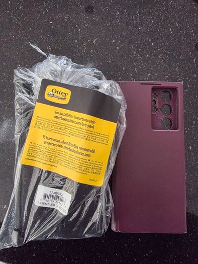 Samsung S22 Ultra Otterbox and Official Samsung cases