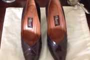 Beautiful pair of Leather Retro Vintage Italian Stilettos