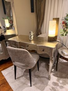 dressing console table all in superb condition