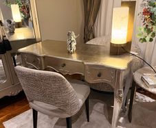 dressing console table all in superb condition
