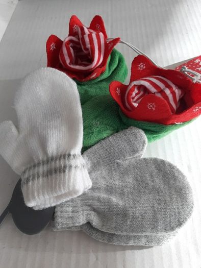 New baby booties and 2 pairs mittens