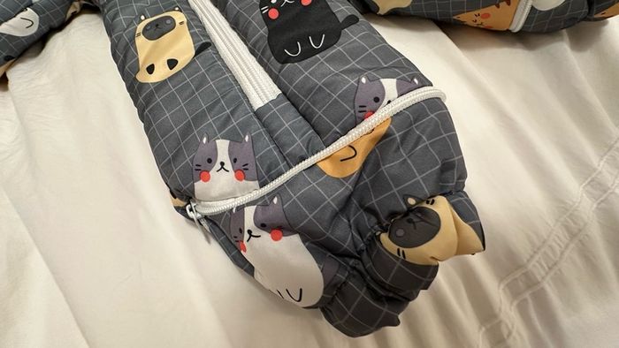 Super Thick Baby Snow Suits x2. Size 0-12 months convertible