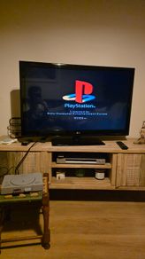 Playstation 1, 2 Controllers & 2 Memory Card. Tested & Working