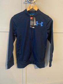 BNWT Under Armour Zip Up YXL
