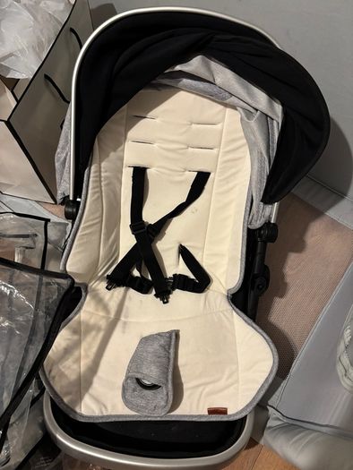 Cruz stroller and seat unit with its cover