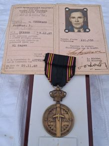 Belgium WW11 POW Medal with Documents