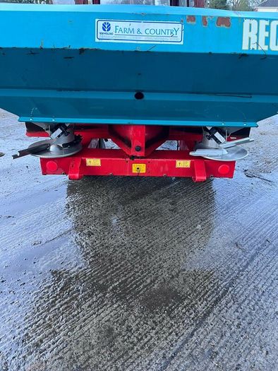 Sulky Fertiliser Spreader